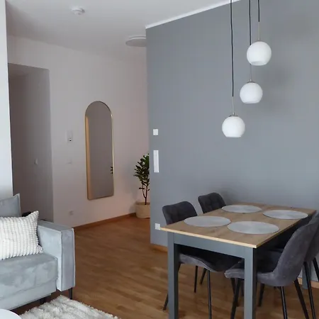Gemuetliche 2-zimmer Fuer Geschaeftsreisende & Familien *