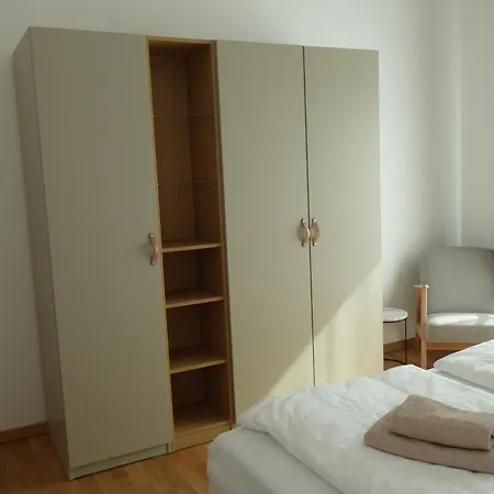 Gemuetliche 2-zimmer Fuer Geschaeftsreisende & Familien Dresden